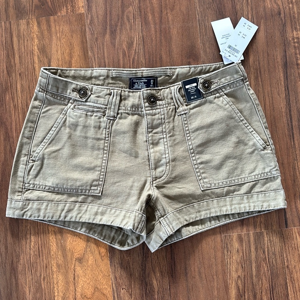 Abercrombie & Fitch Ames low rise boyfriend shorts size 0 New